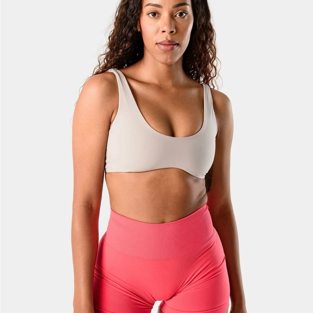 Kamo Fitness - Eos Seamless Scrunch Shorts - Paradise Pink